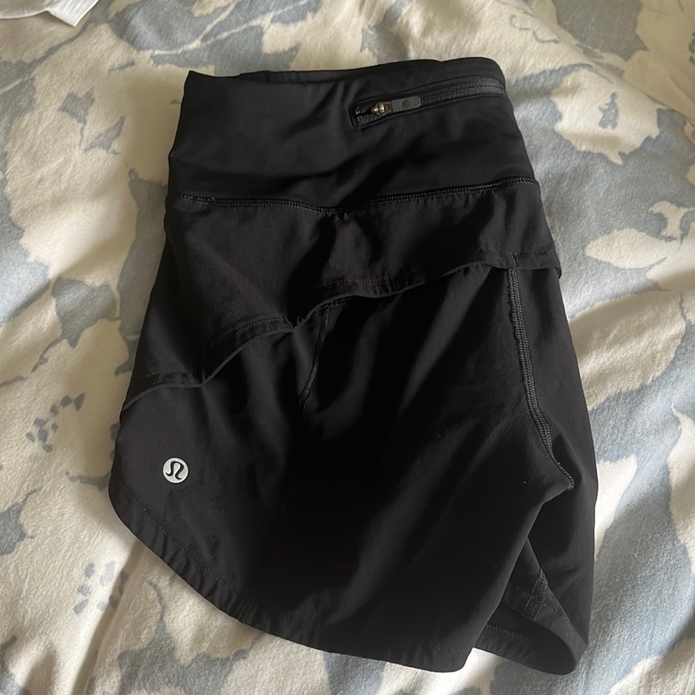 Lululemon shorts, sz 4